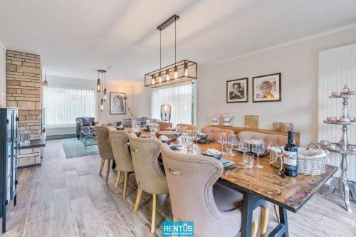 Westende House | Villa Zee en Zand - bungalow with garden and parking