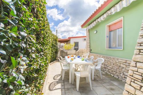 Scala di Furno Villa | Villetta Belvedere 400 Meters From Sea - Happy Rentals