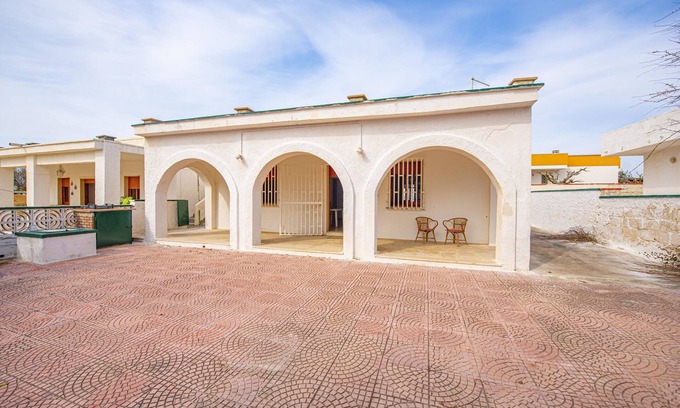 Torre Castiglione House | Villetta Lia in front of the sea