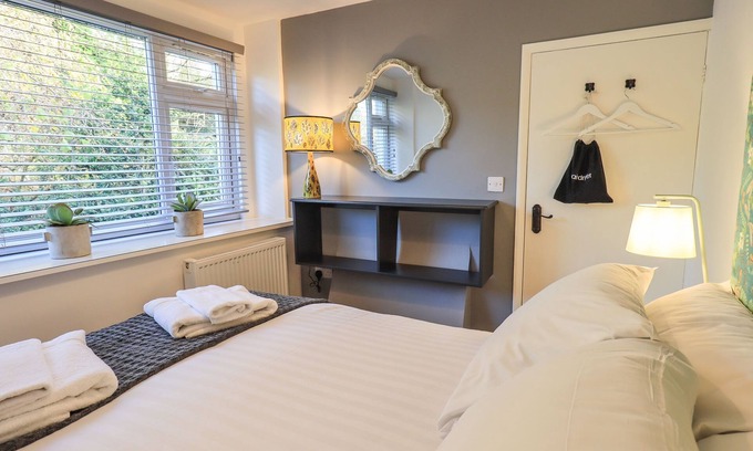 Ambleside Cottage | Violet Cottage
