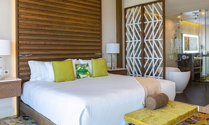 Punta Sam Resort | VIP Member Acces✩💎3BR Paradise Loft✨Split-Level Luxury✈️Near Airport & Downtown