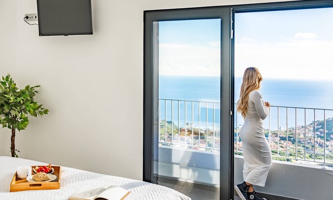 Estreito de Camara de Lobos Ski Chalet | VIRA by KAAMAH Vacation Homes