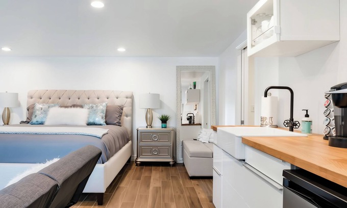 Alhambra Apartment | Visit Sports and Culture Venues from an Artful Garden Studio in Central Phoenix