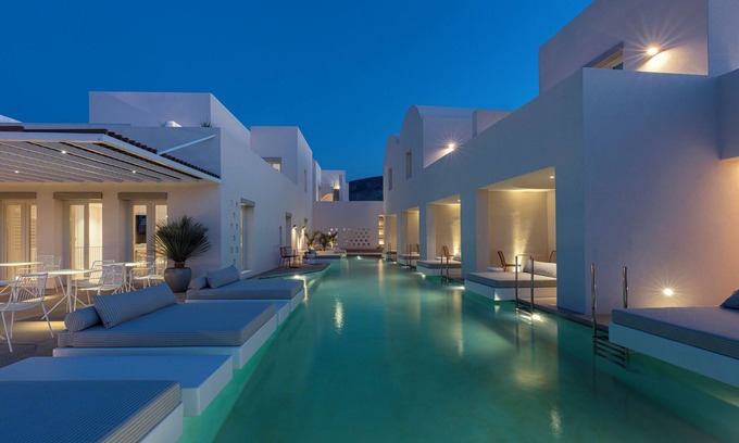 Kamari Hotel | Viva Nove Suites