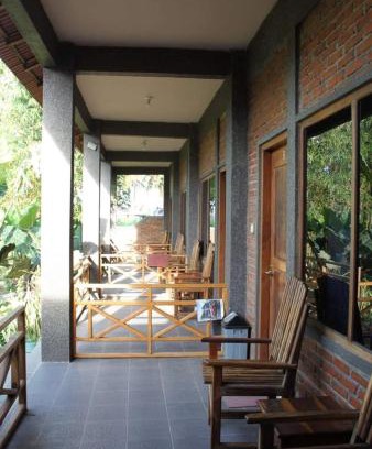 Hu'u House | Vivian's Lakey peak homestay