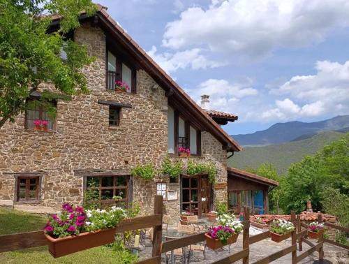 Cabezon de Liebana Apartment | Viviendas Rurales El Covaju