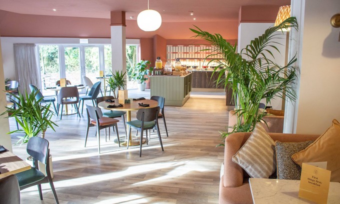 Corby Hotel | voco Rockingham Forest Corby by IHG