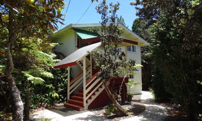 Volcano Cabin | Volcano Hale