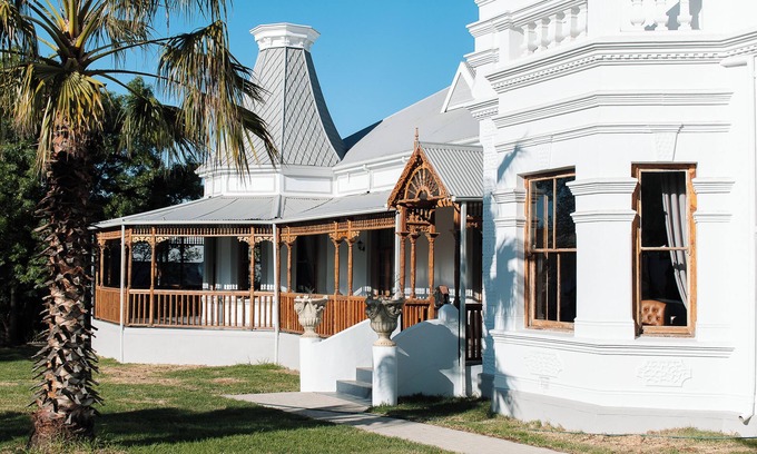 Ladismith Bed & Breakfast | Volstruis Paleis