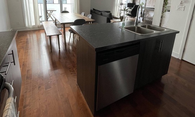 Rosemont-La Petite-Patrie Apartment | Vrbo Property