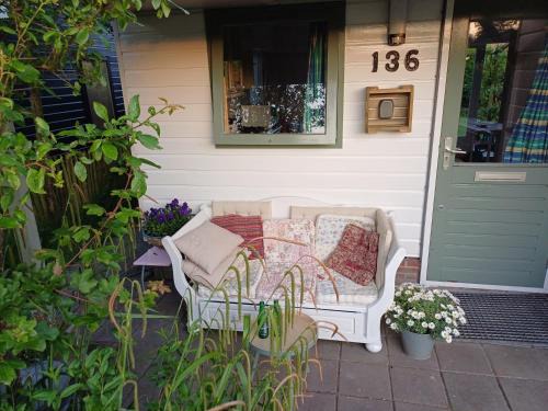 Warmenhuizen House | Vrije Vogels nu ook met verwarmde badkamer