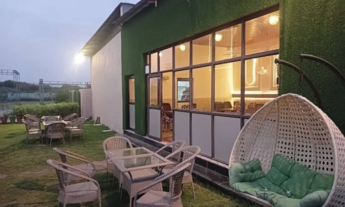 Vrindavan Hotel | Vrinda Resort by Dcrest