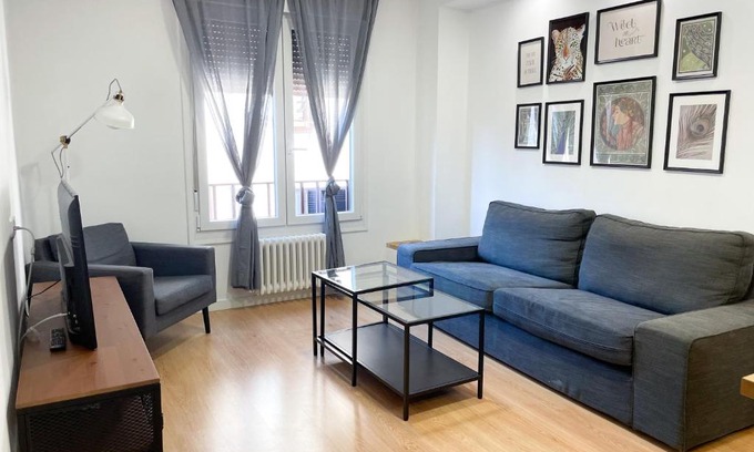 Zaragoza Old Town Apartment | VTZ El Balcón a la Basílica III - en plena Plaza del Pilar!
