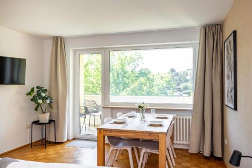 Lindleinsmuhle Apartment | Würzburg Hideaway, ruhige Wohnung mit Balkon
