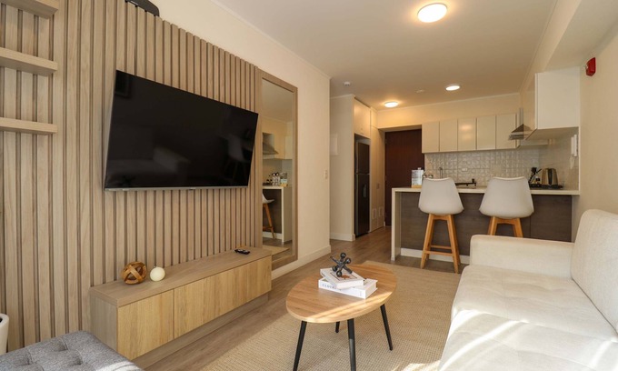 Barranco Apartment | w Stylish 1BR w Balcony in Trendy Barranco