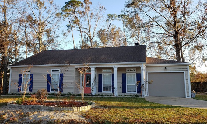 Waveland Cottage | Walk to beach in minutes! Golf cart to town! Private deck for dining, fire pit!