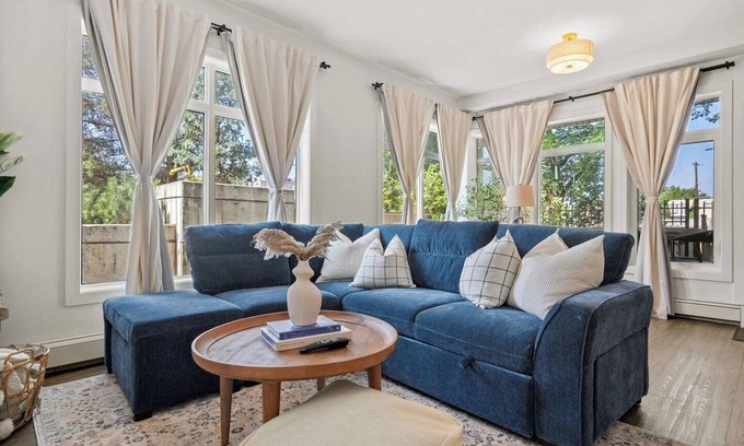 Whyte ave Condo | Walk to cafes, Safeway, and trails from this stylish Whyte Ave groundfloor suite