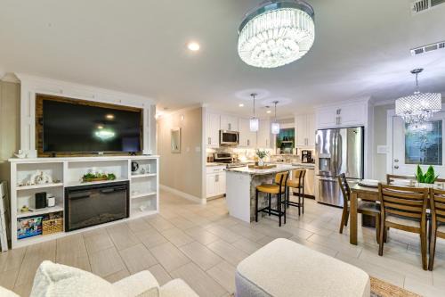 Frisco House | Walk to Frisco Commons Park Modern Home with Patio