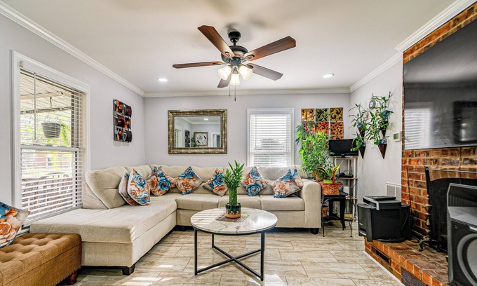 Burlington House | Walk to Historic Dtwn Burlington: Home w/ Yard