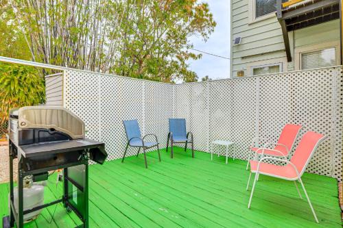 Palmetto Apartment | Walk to Manatee River Palmetto Unit with Sunroom