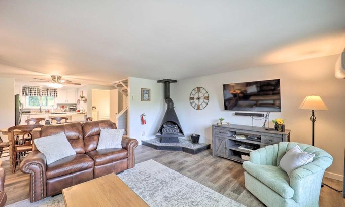 Sugar Mountain House | Walk to Ski Resort Sugar Mountain Haven with Views!