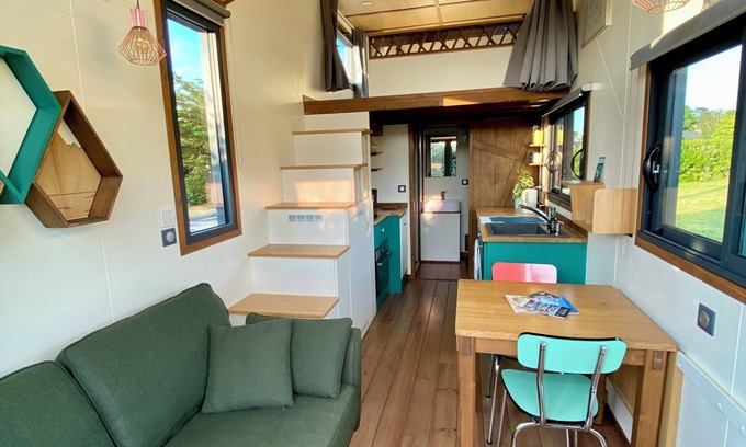 Landeda Apartment | Walk to the beach for ker Ael's Tiny house