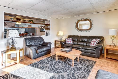 Beulah Apartment | Walkable Beulah Apt Near Skiing and Ice Fishing!