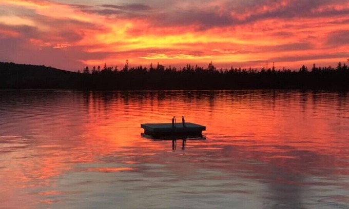 Petoskey House | Walloon Lake 6 bdrm Walloon Lake Waterfront Home! Kayaks, Canoe and Boat Docking