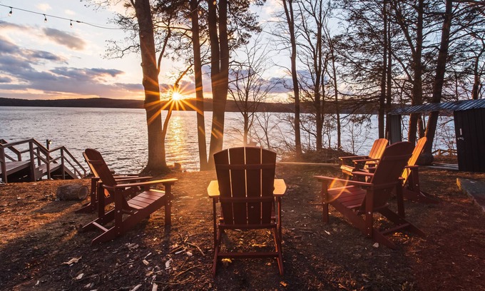 Paupack House | Wally's Hideout- Poconos Lakefront Oasis