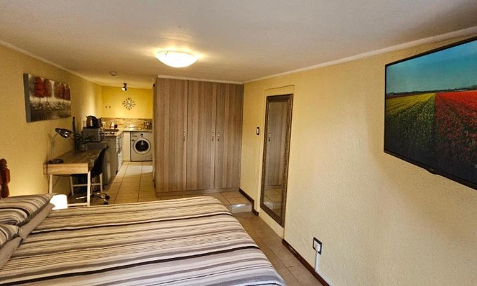 Trawal Apartment | Walters Lane Economy Apartment 1 - No Loadshedding