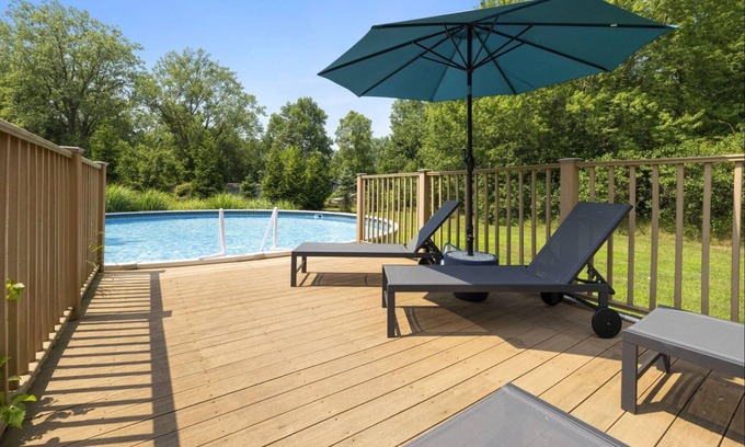 Sawyer House | Warren Dunes- Pool, Hot Tub, PET FRIENDLY, firepit, Pergola, Near Beach