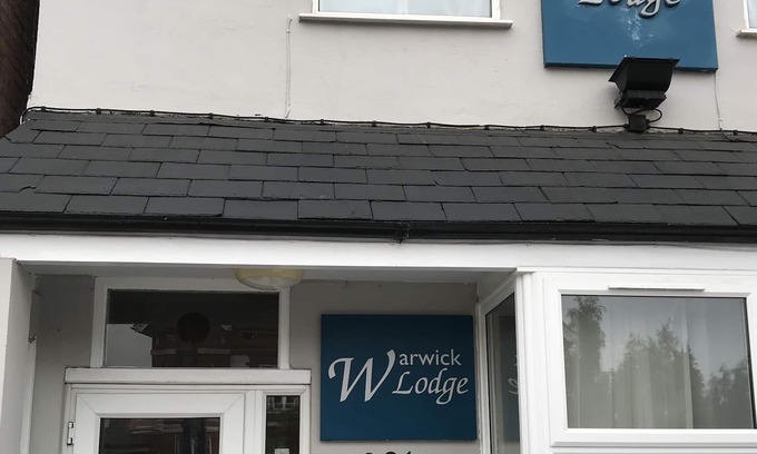 Tolworth Cabin | Warwick Lodge