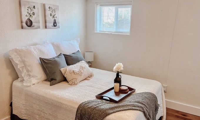 Washington Park West Apartment | Wash Park Garden Level Getaway