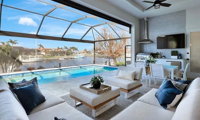 Punta Gorda House | Waterfront 3-bedroom house with WiFi, Pool & SPA in fantastic Punta Gorda