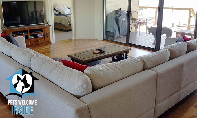 Nangkita House | Waterfront 4BR house with Jetty