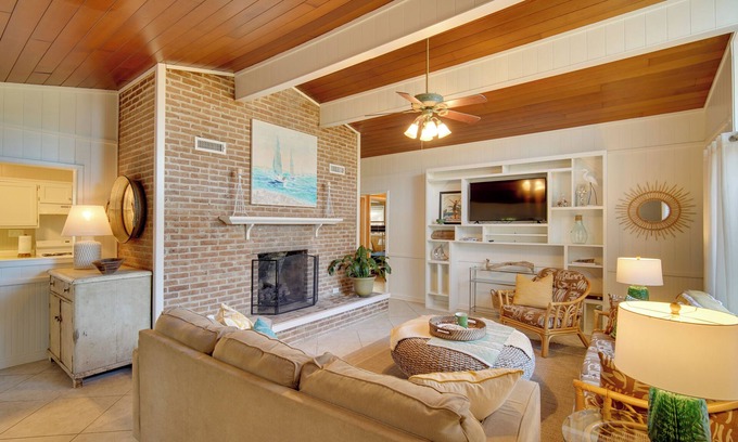Foley House | Waterfront Foley Area Home - 15 Mi to Gulf!