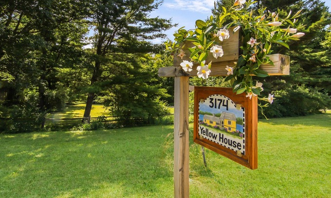 Leland Cottage | Waterfront Home and Walk to Leland