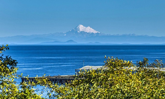 Port Angeles Cottage | Waterfront Port Angeles Home w/Harbor Views