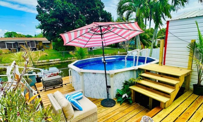 Hallandale Beach Villa | Waterfront Villa | Pool Oasis + Near Beaches & Casino