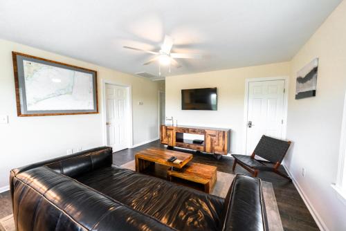 Waves Apartment | Watermen's Cabana 3A - 3-Bed, 2-Bath Apartment - Walk To BEACH Access & PET Friendly!