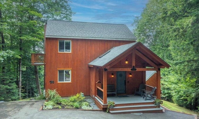 Thornton House | Waterville Wonderland - Entire home in Thornton, New Hampshire