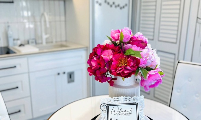 St. Augustine Apartment | Welcome to a sketch-book-like themed studio!