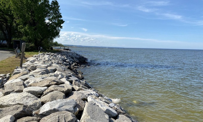 Calvert Beach-Long Beach House | Welcome to Hickory House on the Chesapeake Bay!