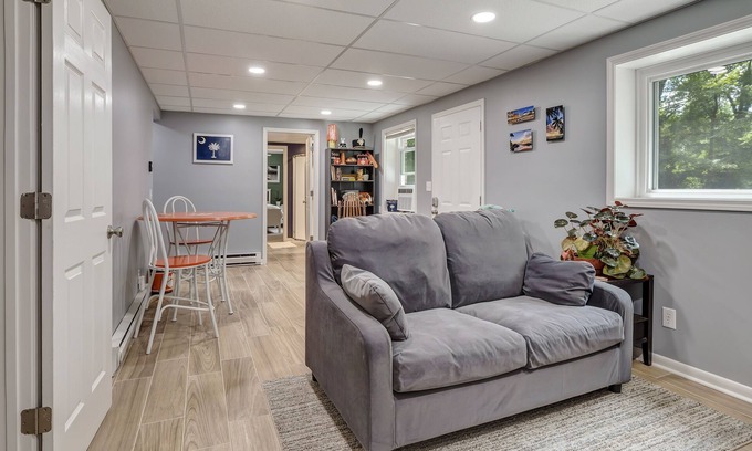 Clemson Apartment | Welcome to Hillside Hideaway!