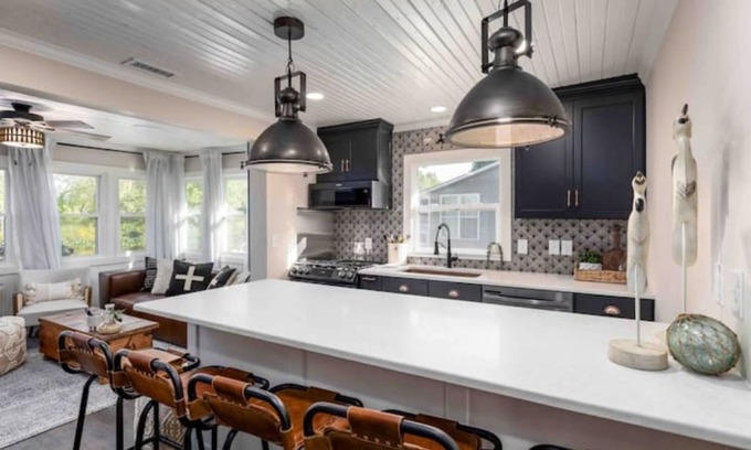 Lakeview House | Welcome to No Egrets - Waterfront on Indian Lake