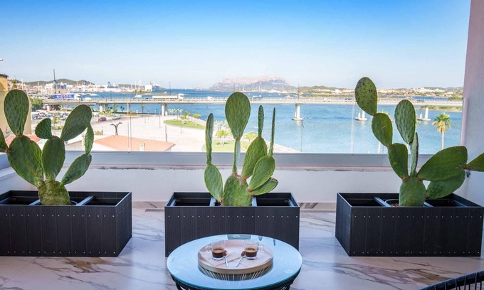Olbia City Centre Apartment | Welcomely - Light Room Vistamare - Sergio Endrigo