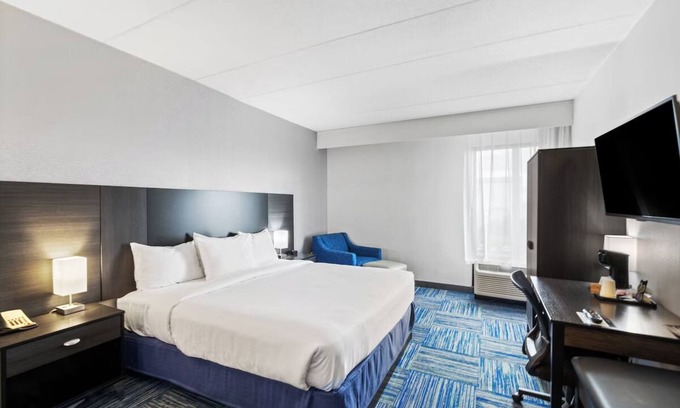 East Texas Hotel | Well-Situated Room with Free Breakfast for Exploring Allentown’s Top Attractions