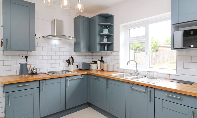 Ammanford Cottage | Welsh Valley House