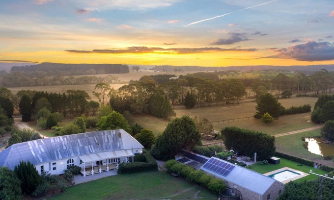 Medway House | Wembley House, Southern Highlands