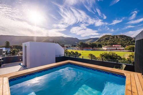 Kareeberg Apartment | Whale Melody Hermanus